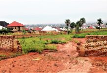 Les catastrophes naturelles de guettent les maisons et les champs de Gatunguru